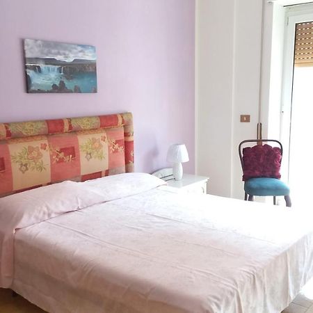 Appartamento Incantevole Al Centro Di Torvaianica Buitenkant foto