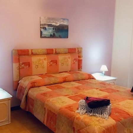 Appartamento Incantevole Al Centro Di Torvaianica Buitenkant foto