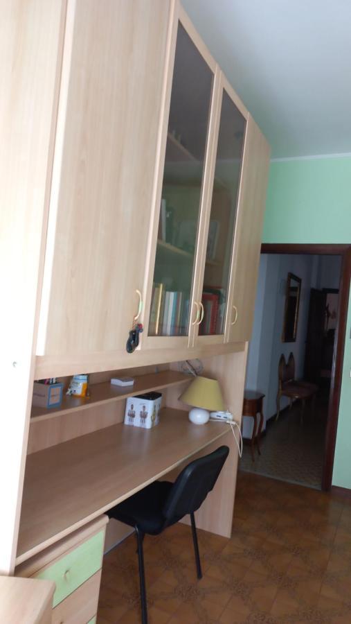 Appartamento Incantevole Al Centro Di Torvaianica Buitenkant foto