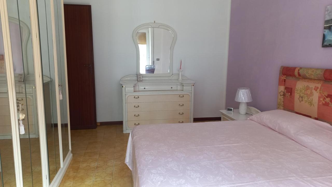 Appartamento Incantevole Al Centro Di Torvaianica Buitenkant foto