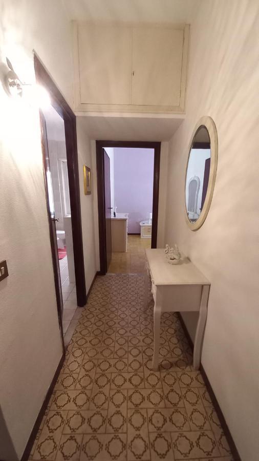 Appartamento Incantevole Al Centro Di Torvaianica Buitenkant foto
