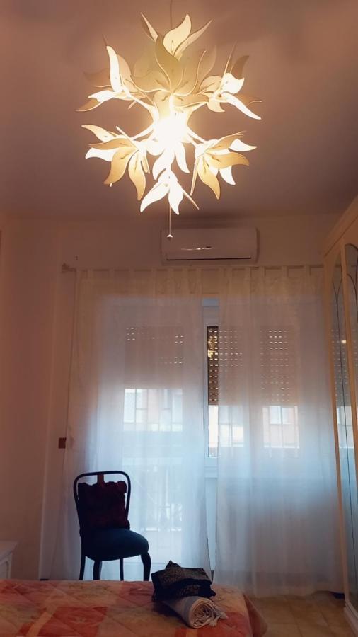 Appartamento Incantevole Al Centro Di Torvaianica Buitenkant foto